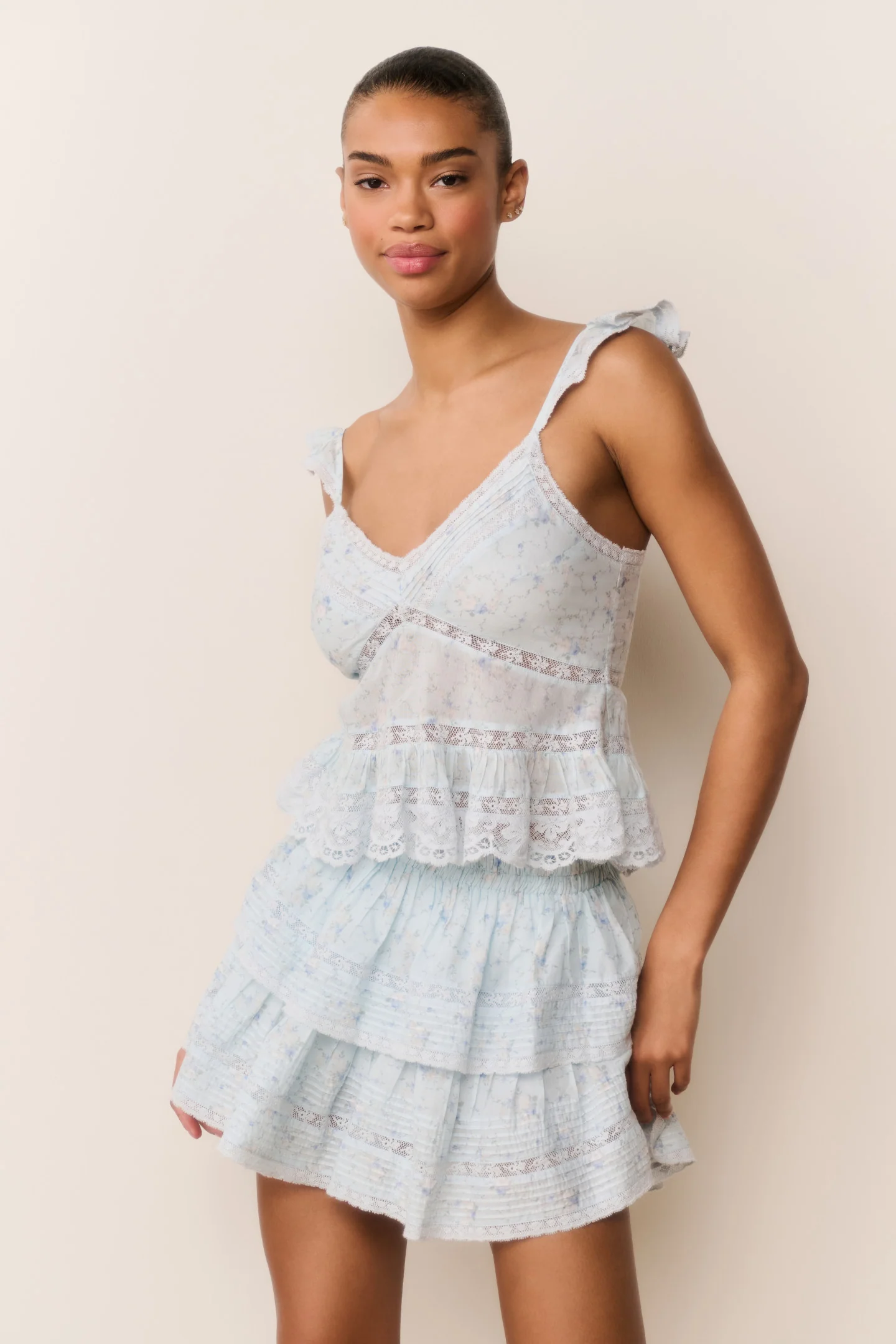 Falda con estampado de guirnalda floral mini con volantes
