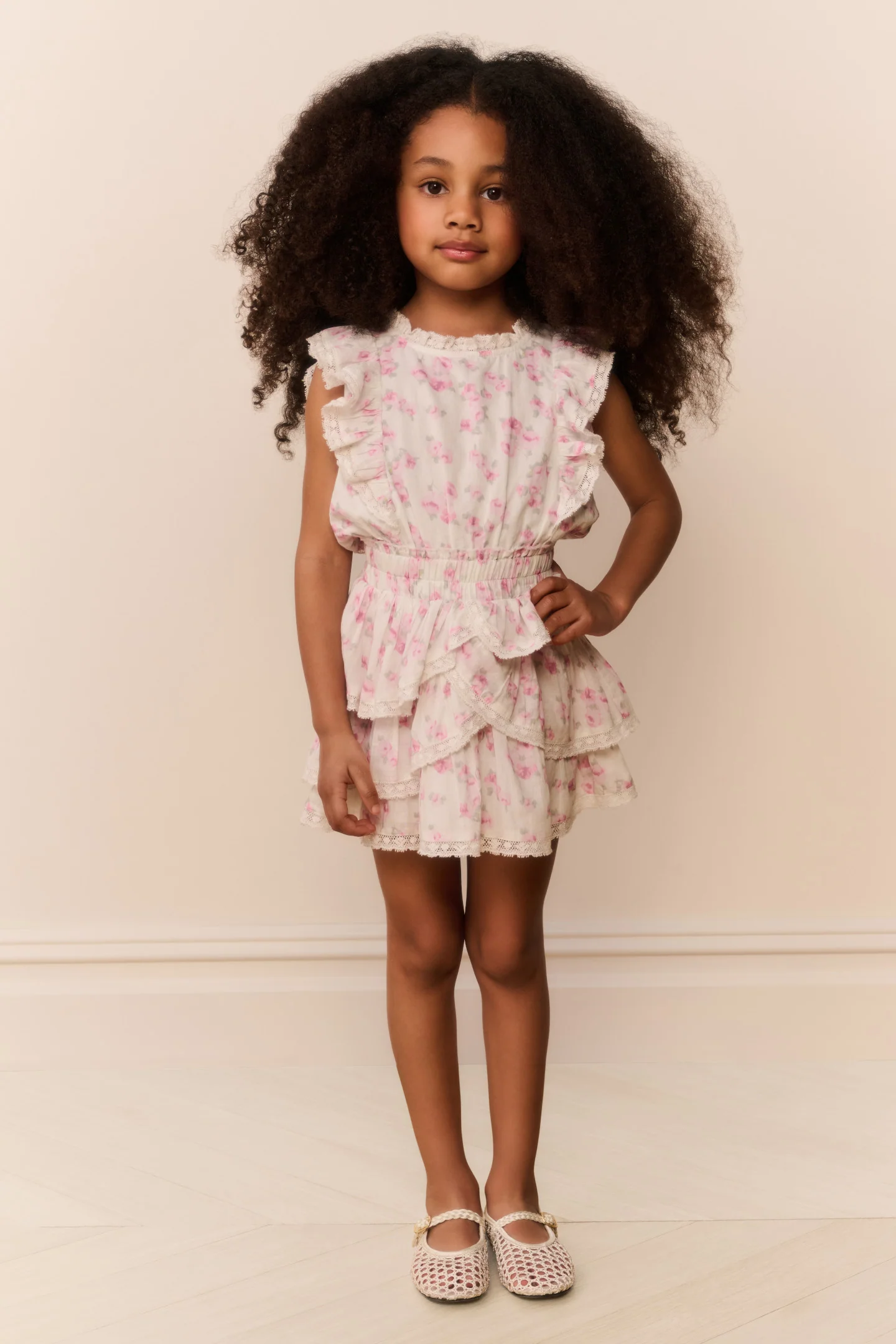 Vestido de flores para niñas pequeñas