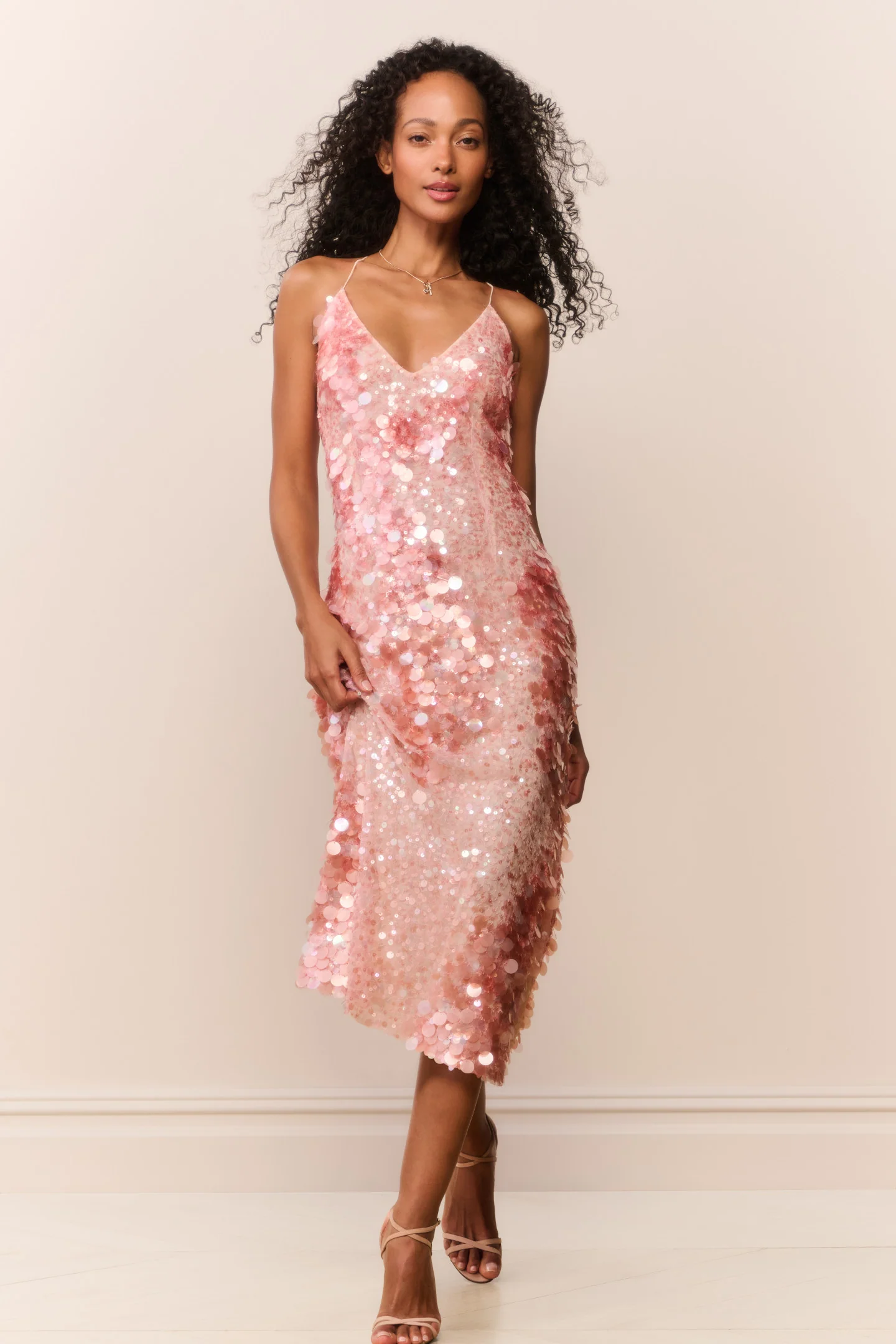 Vestido Midi de Pailletas Melocotón Kayleen