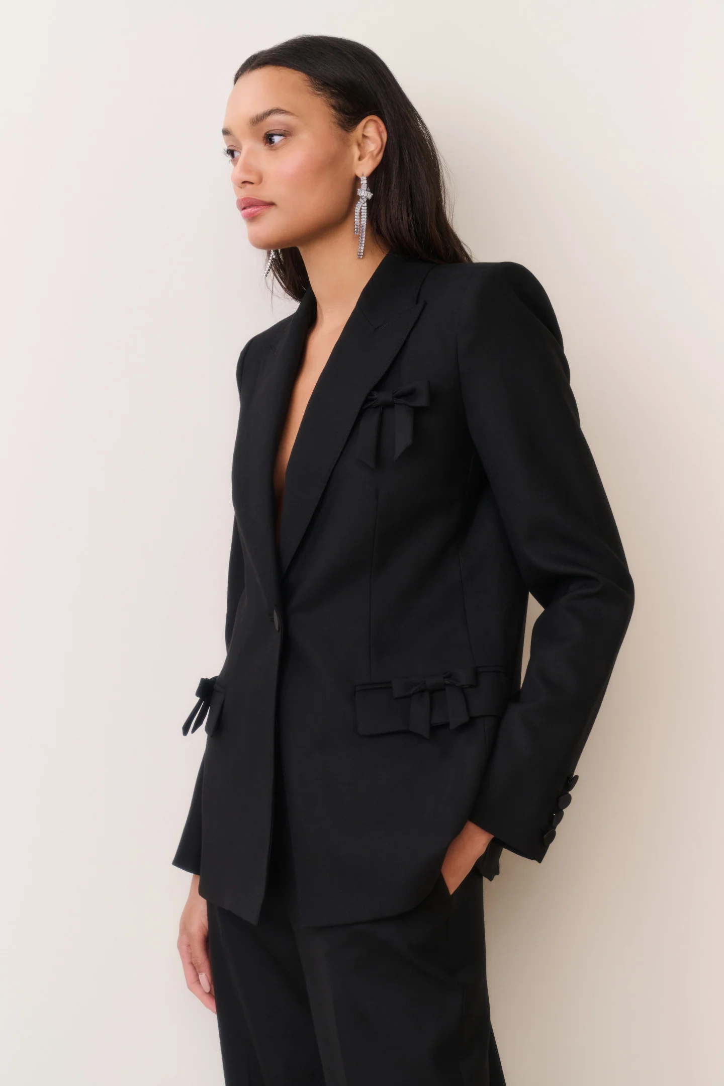 Blazer con detalles de lazo de mezcla de lana Shayne