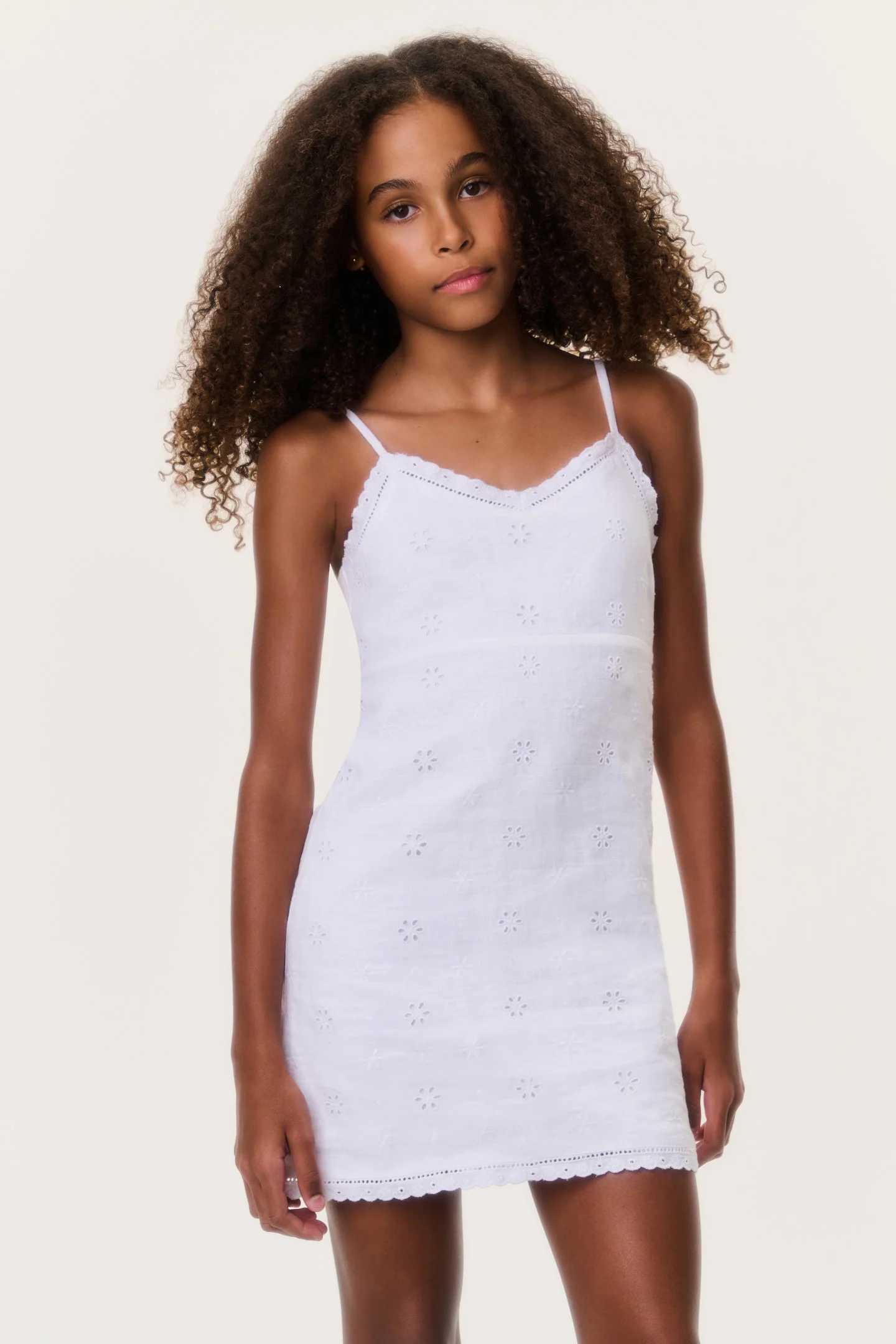 Vestido Tween Virelai de Lino con Ojales