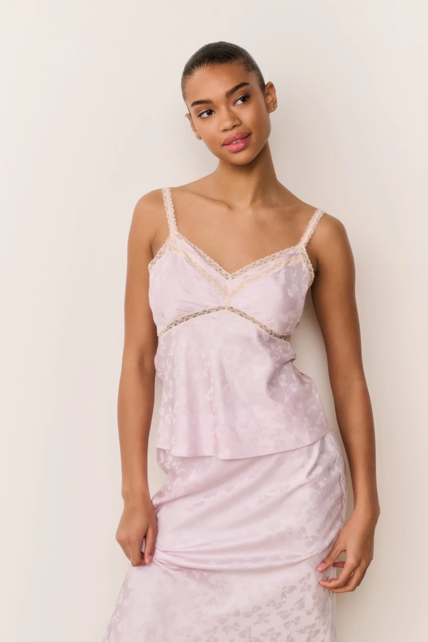 Top de seda Lirena con diseño de lazo jacquard