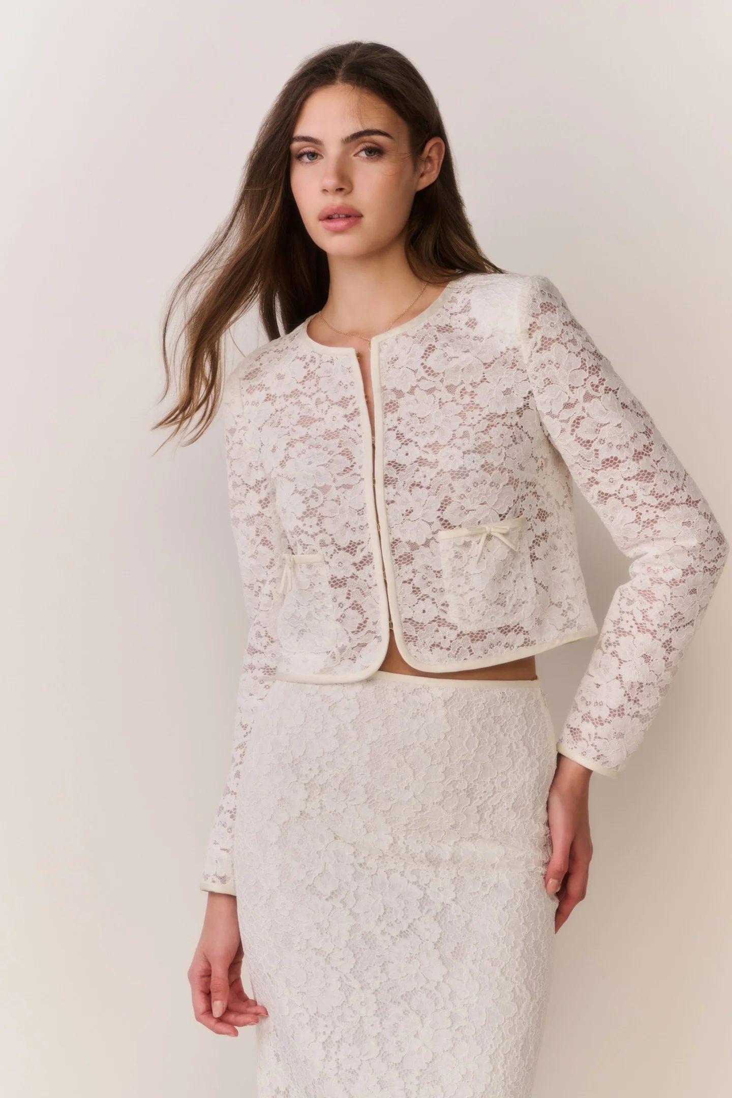 Chaqueta de encaje corta Junetta