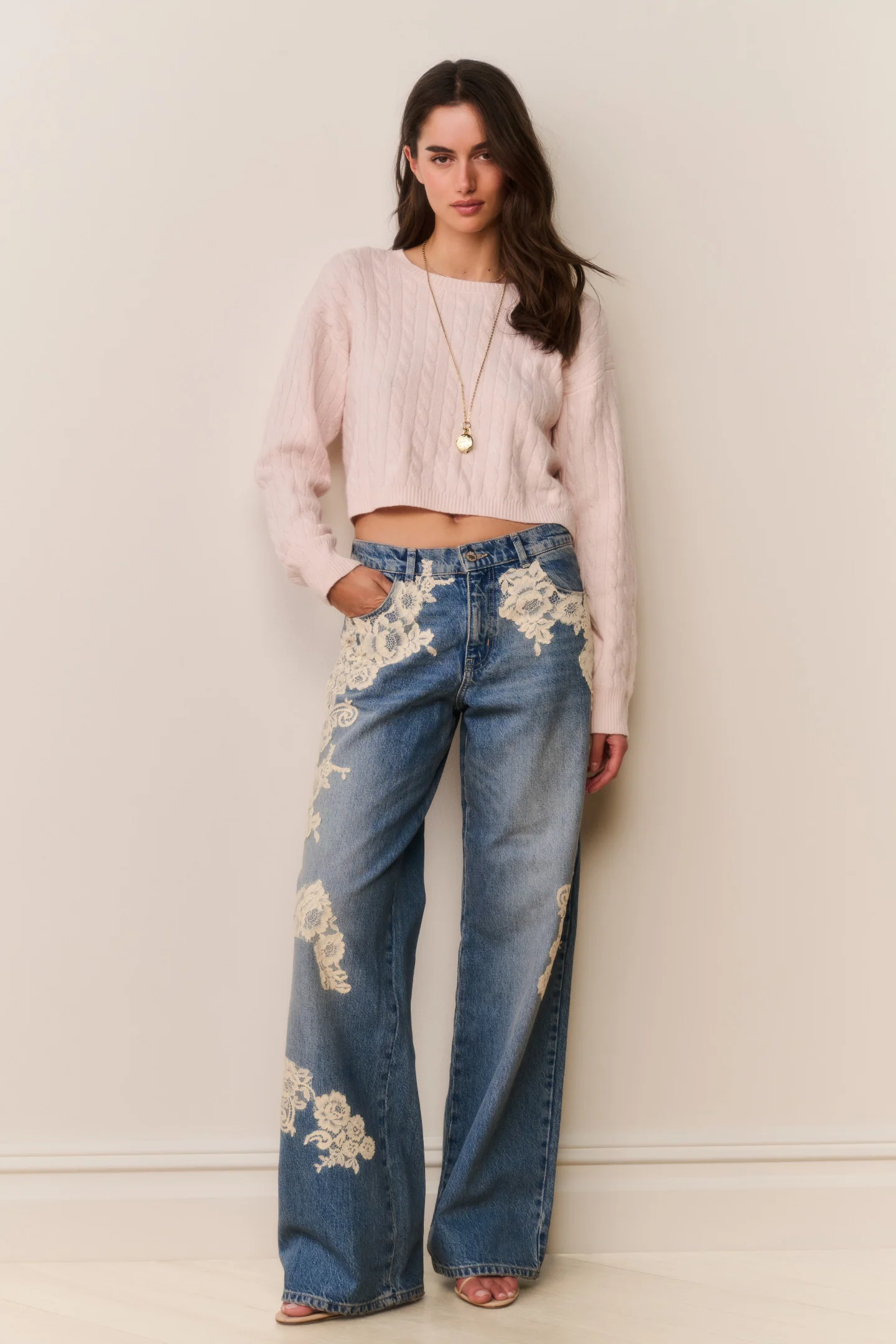 Jeans Bambie con Appliqué de Encaje