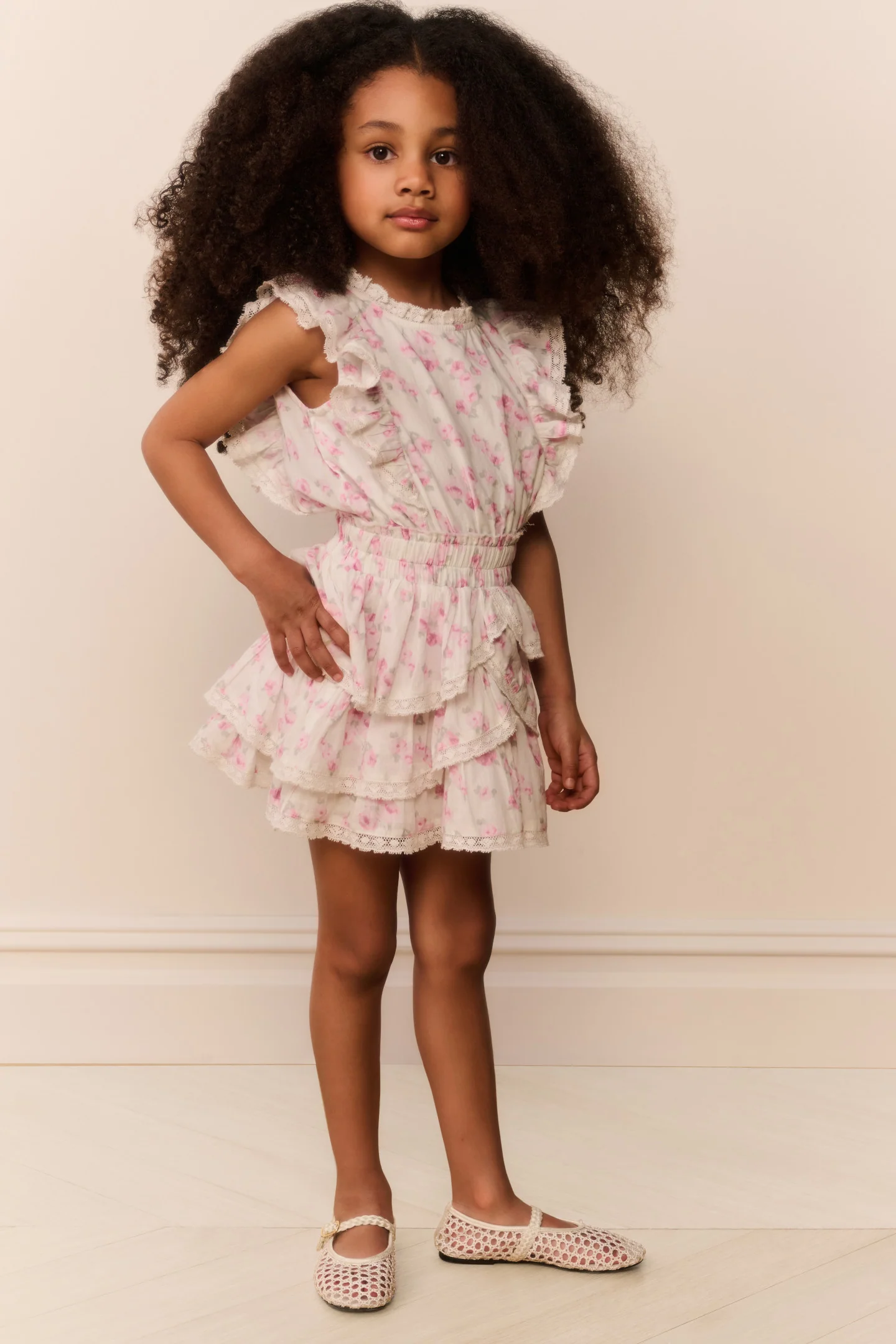 Vestido de flores para niñas pequeñas