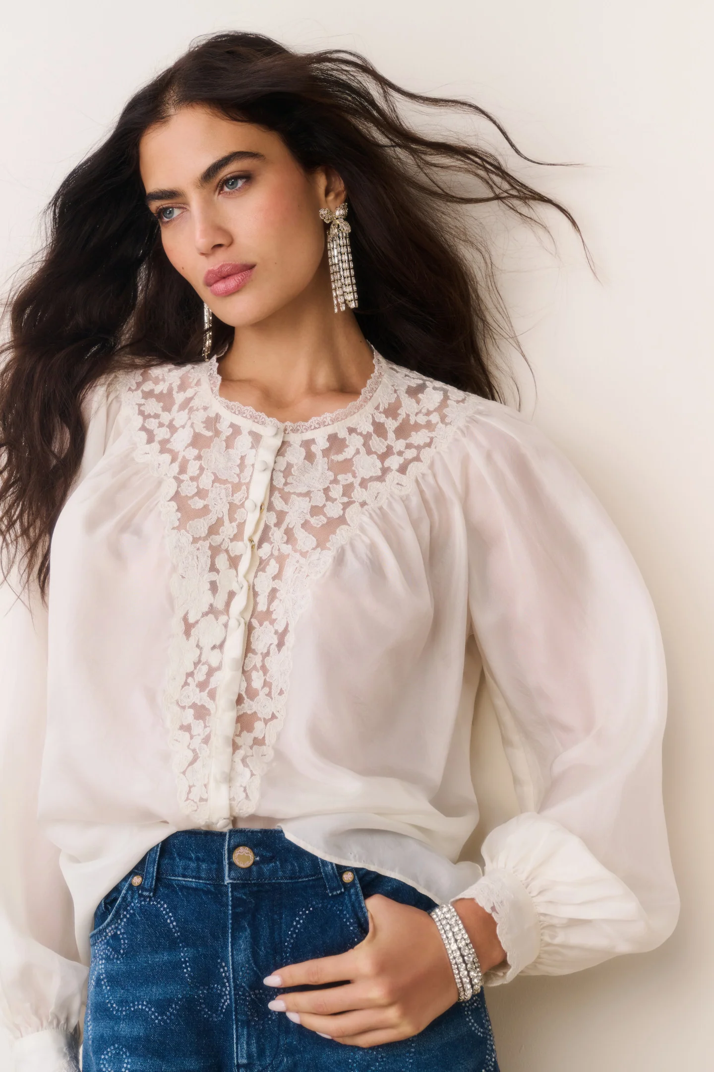 Blusa de Encaje de Seda Carine