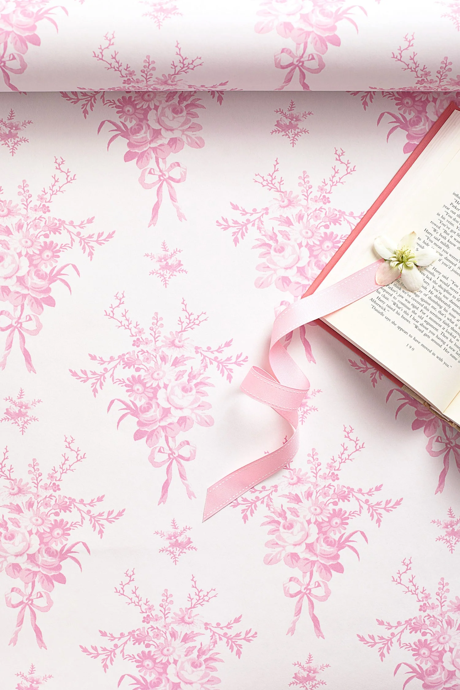 Papel pintado estándar Rosie Arrangements