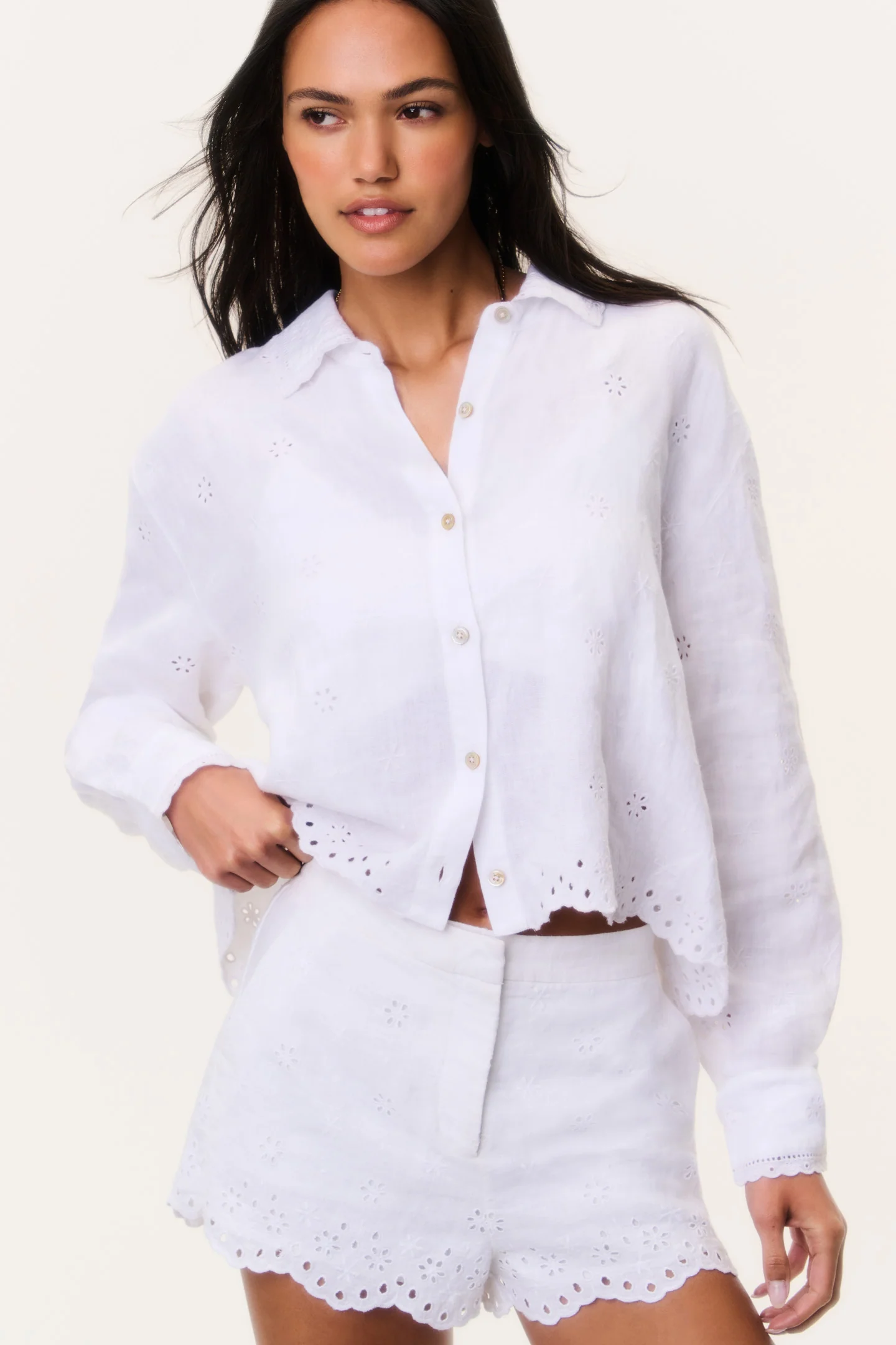 Pantalones cortos de lino con ojales Jodine