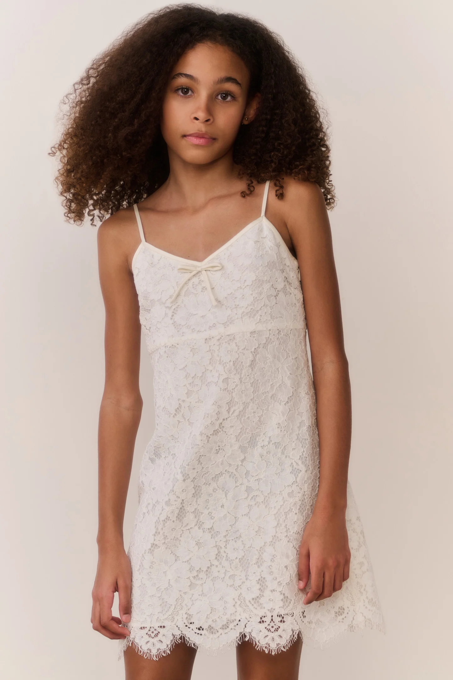 Vestido Mini de Encaje Petaline para Niña