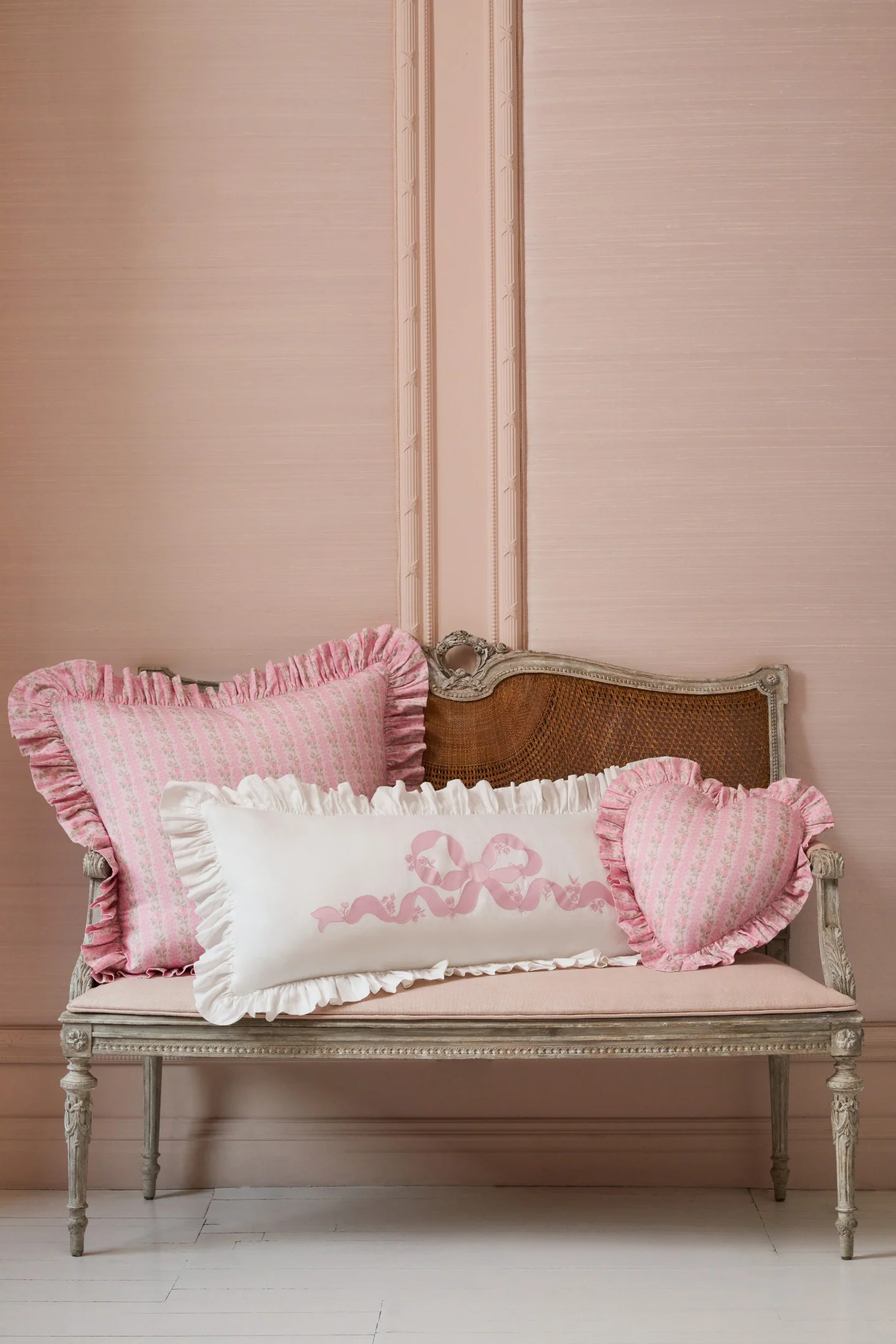 Juego de Fundas de Almohada Euro con Volantes Forever In Love, 2 Unidades